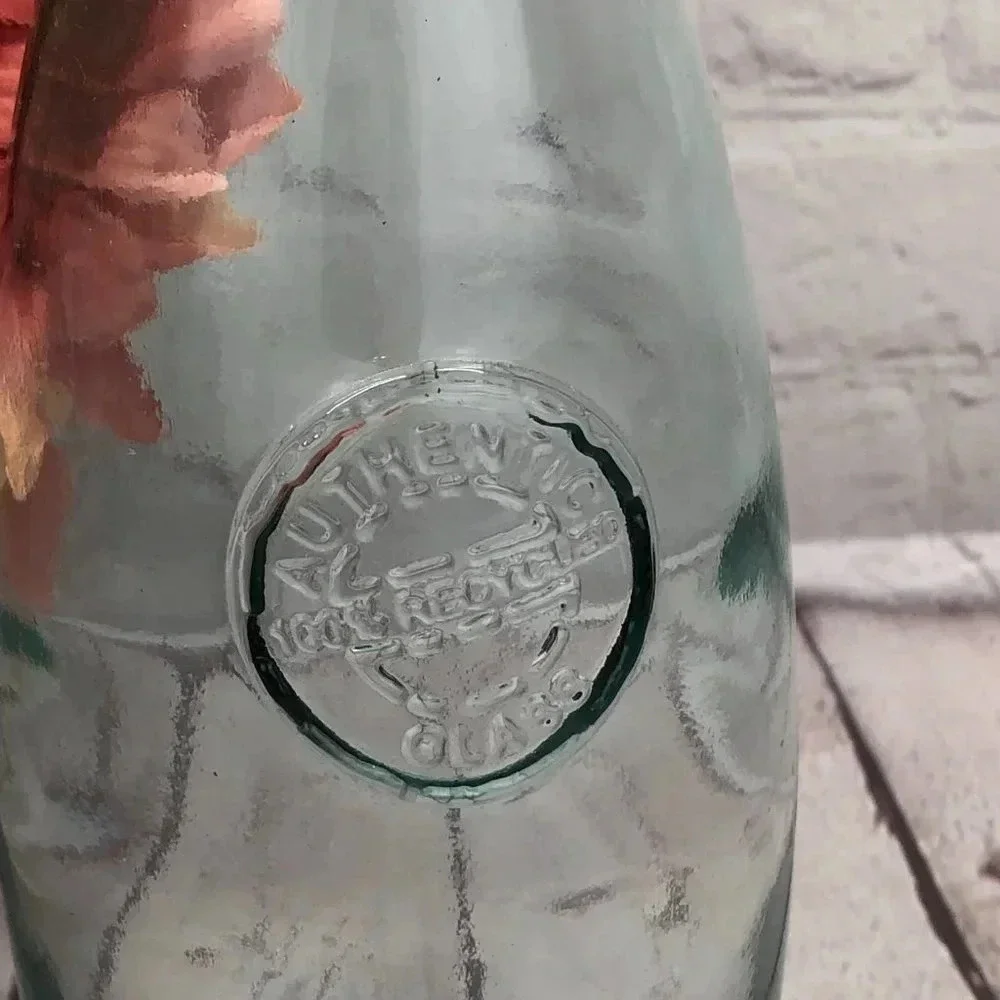 Glass bottle made in Spain